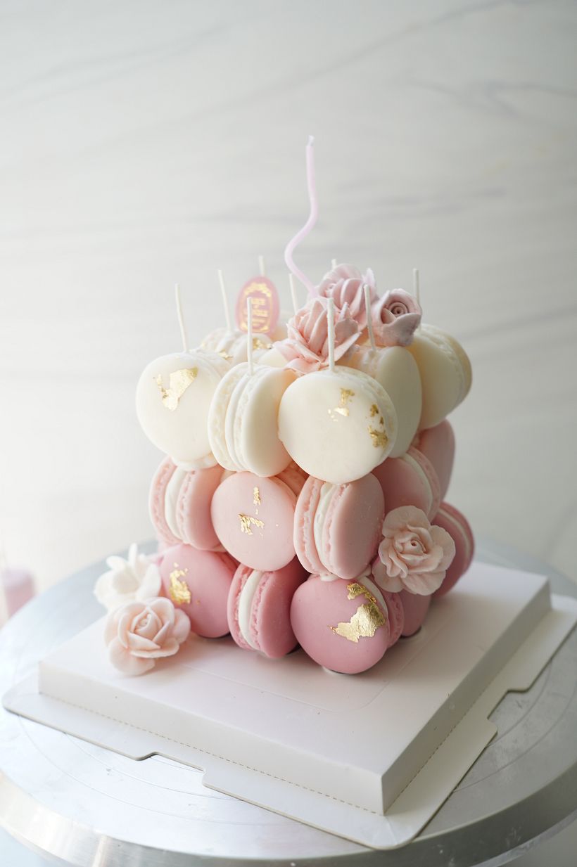 Macaron Cube Cake Candle 1