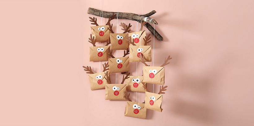 Create your own artistic advent calendar: 24 mini drawing, writing and photography challenges to inspire you every day. 5