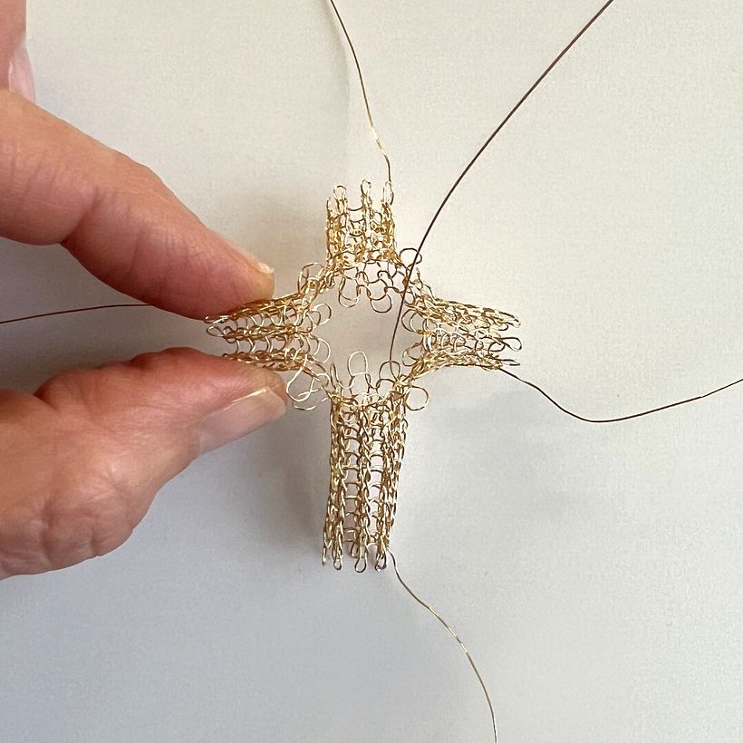 Statement cross pendant 1