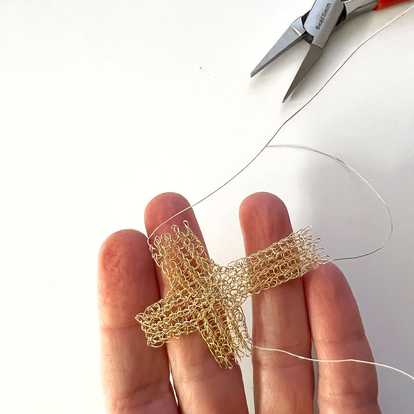 Statement cross pendant 1