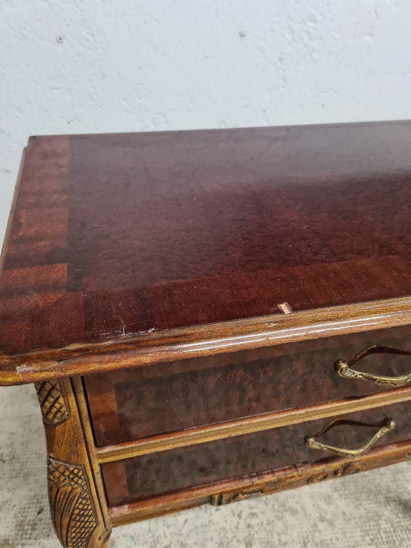 La mesa de noche 1
