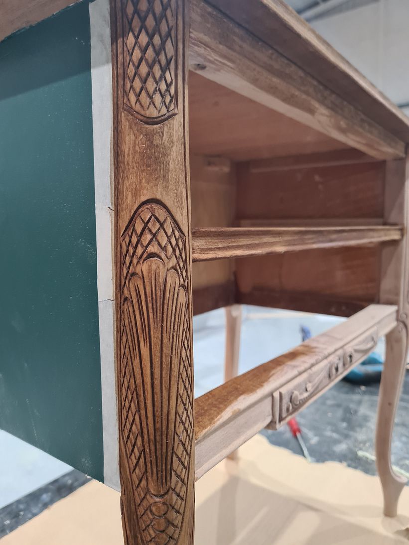 La mesa de noche 6
