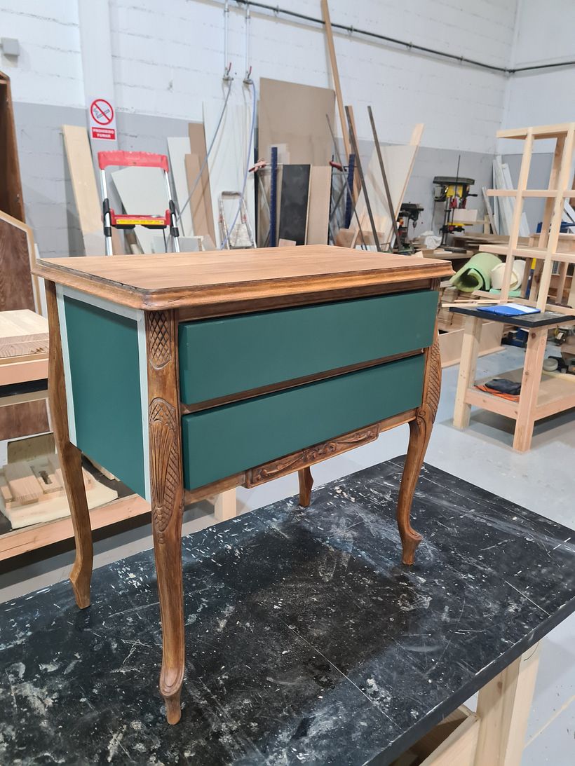 La mesa de noche 8