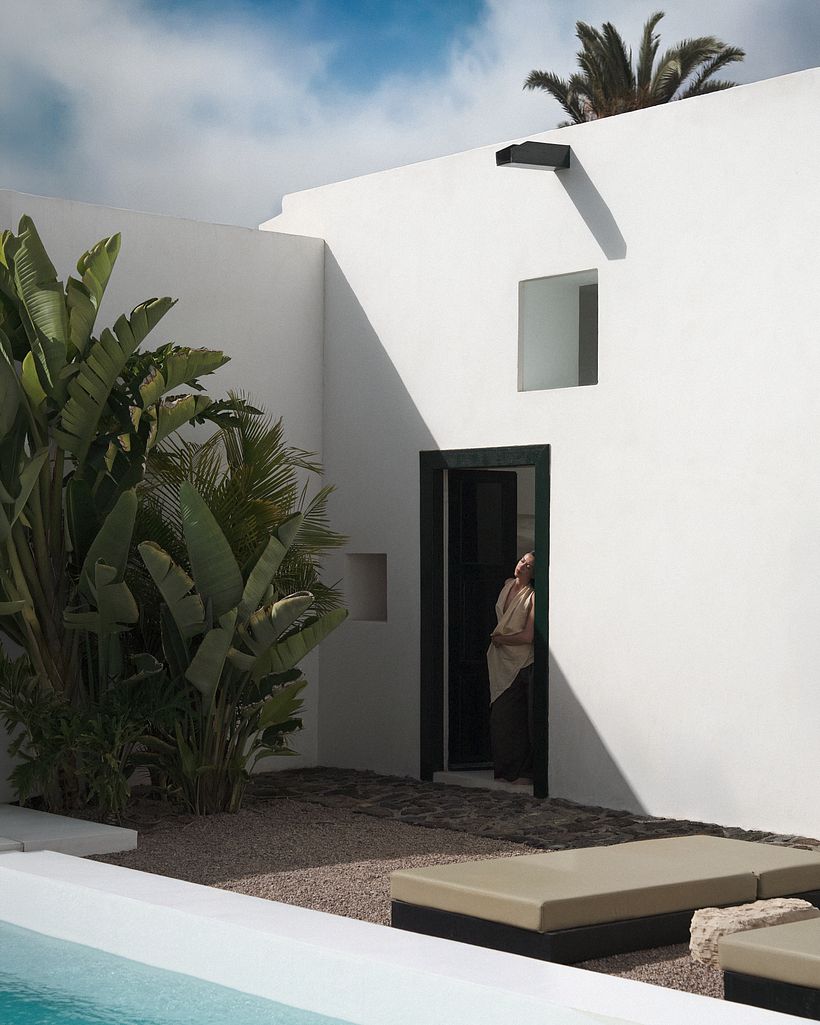 Casa Montelongo: What Escapes the Eye 4
