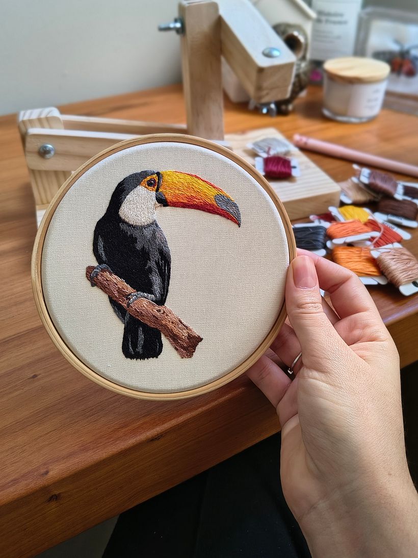 Tucano-toco em pintura de agulha 1