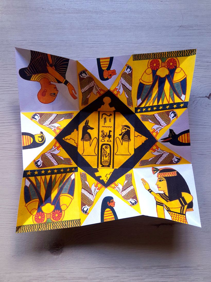 The Mummy (1999): A Victorian Puzzle Purse 4